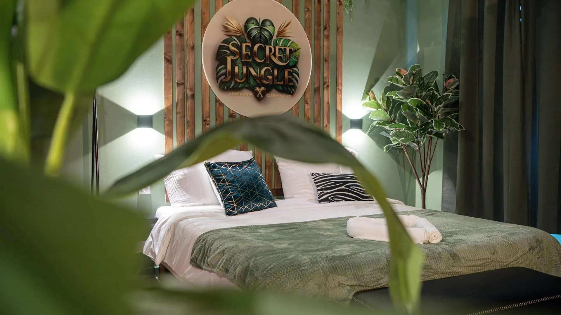 Secret Jungle - Love Room By Prim0 C0Nciergerie Royat Apartment